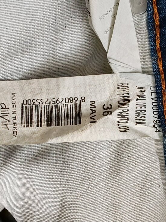 Dilvin Vintage Inspired Patched Boyfriend Jeans- Distressed Denim-Women’s Size 4 - Picture 16 of 16